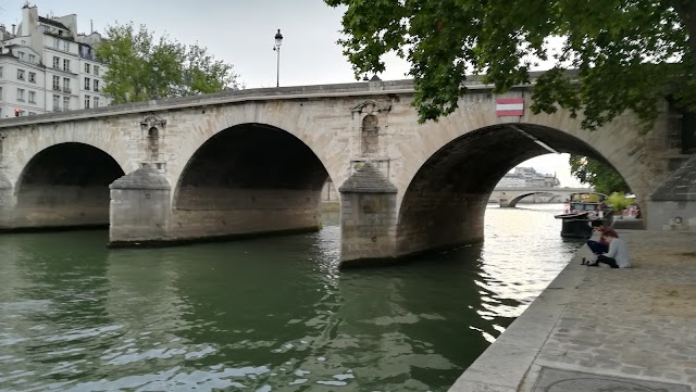 Parc Des Rives De Seine