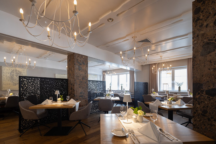 Q! Hotel Maria Theresia Kitzbühel by null