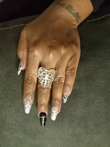 Mike's Nails - Thumbnail