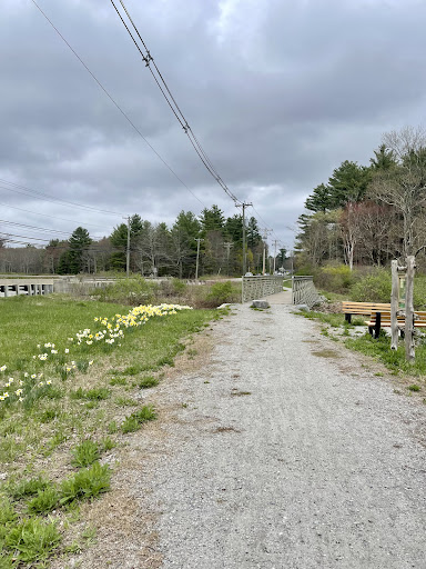 Litchfield Community Greenway Trailhead on South Lake Street Gallery - United States