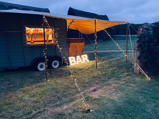 The Nags Head Horse Box Bar Gallery - United Kingdom