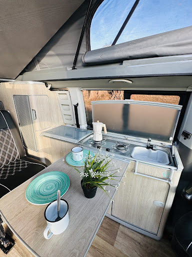 LETSGOVANCAMPER - Visual