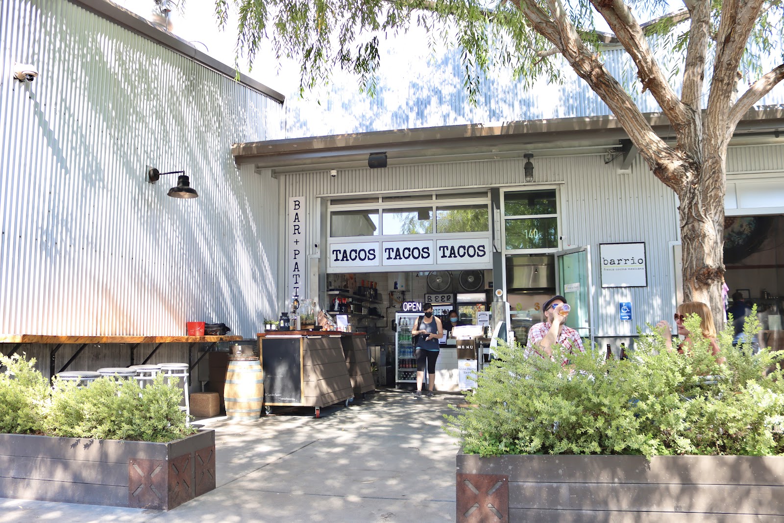 Barrio — photo 1