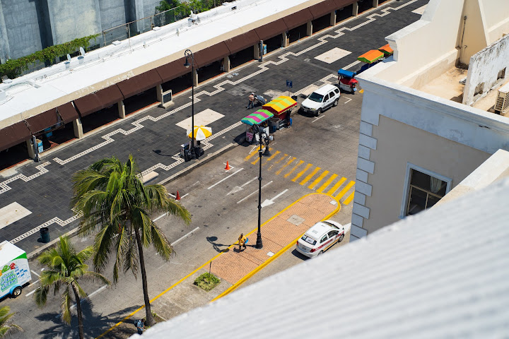 Hotel Hawaii by null