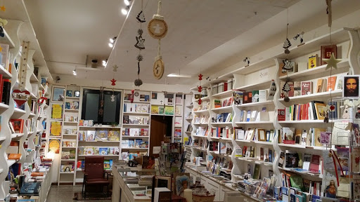 Santa Colomba Library - Visual