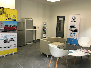 Photo n°10 de AIXAM Saint-Denis - Liberty Cars VSP transfert LIVRY-GARGAN à Saint-Denis (Agence de location de voitures)