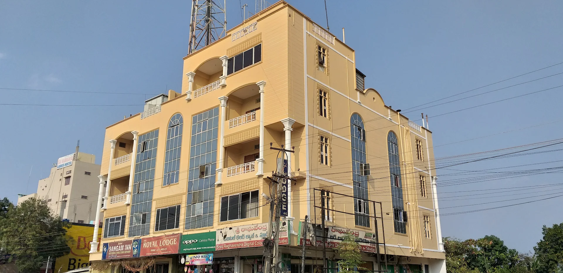 New Royal Lodge
