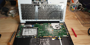 Photo n°3 de AMT Informatique à Les Écrennes (Atelier de réparation de téléphones mobiles)