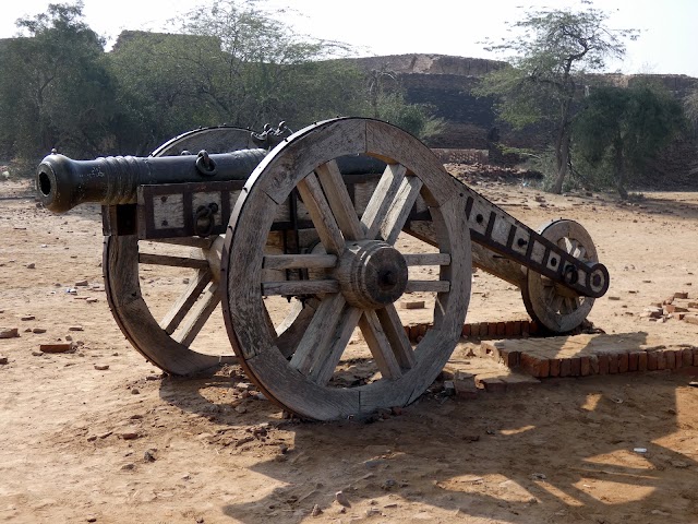 Derawar Fort
