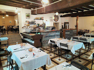 Photo n°31 de Chez Jojo et Sarah - Restaurant La Corvette à Loireauxence (Restaurant)