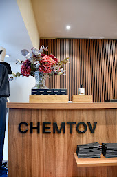 Photo n°3 de CHEMTOV à Megève (Magasin de chaussures)