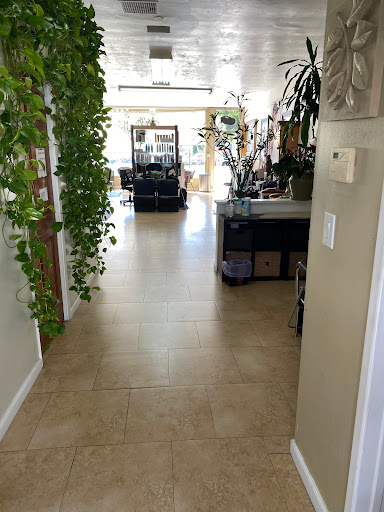Vanities Beauty Salon - Thumbnail