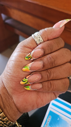 Everlasting Glow Nails & Beauty Bar Gallery - United States