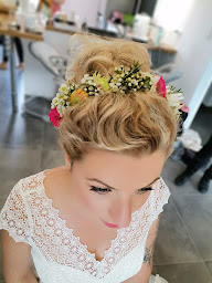 Photo n°5 de Mademoiselle Mily à Marcq-en-Baroeul (Salon de coiffure)