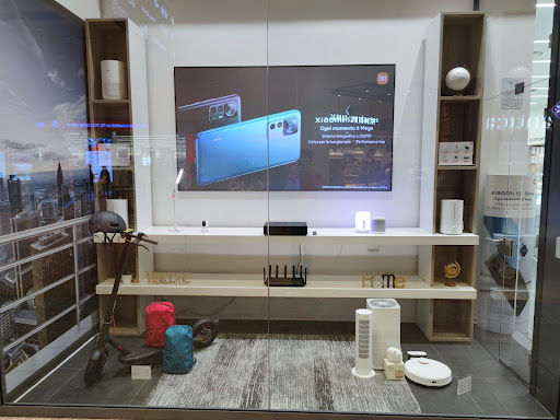 Xiaomi Store Arese - CC Il Centro - Thumbnail