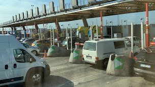 Photo n°34 de Gare de Péage Chamant-Senlis à Chamant (Toilettes publiques accessibles aux personnes à mobilité réduite)