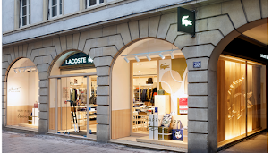 Photo n°3 de Lacoste Strasbourg à Strasbourg (Magasin de vêtements pour femmes)