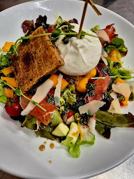 Photo n°6 de Le Chalet des Sports à Beaucaire (Bar à vin)