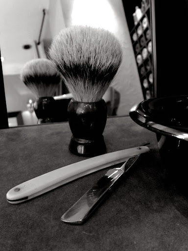 figaro barber coiffeur homme barbier - Thumbnail