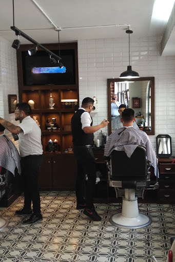 The Barber's Spa Polanco Platinum