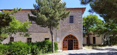 Alacalı Cami