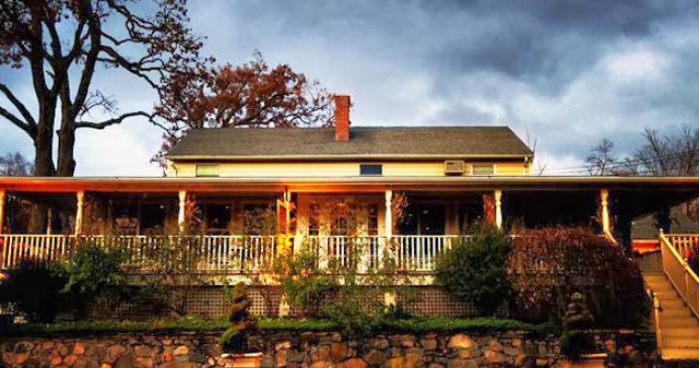 121 Restaurant & Bar