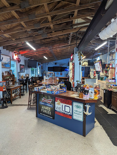 Doc's Bait House - Visual