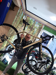Photo n°10 de Café vélo l'échappée bleue à Thaon-les-Vosges (Magasin de vélos)