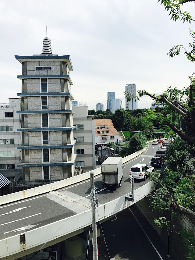 Shinanomachi Footbridge