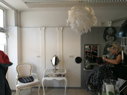 Isoldes Friseursalon - Thumbnail