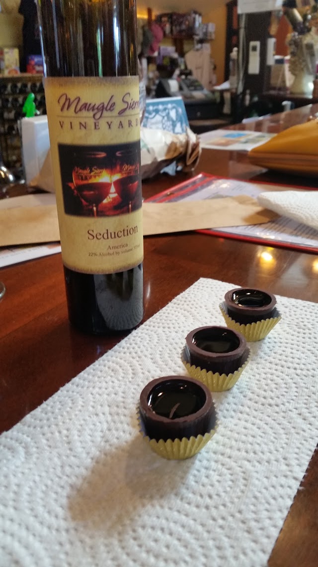 Maugle Sierra Vineyards
