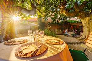 Photo n°25 de Restaurant Sous les Platanes à Lagnes à Lagnes (Diner)