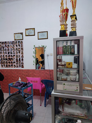 Salon Syantik Marlina Jatiroto