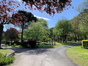 Photo n°11 de Camping Mas de la Cam Saint Jean du Gard à Saint-Jean-du-Gard (Court de tennis)