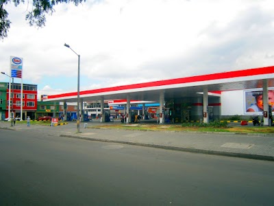 Photos of Estaci&oacute;n Esso Mileniumgas Kennedy