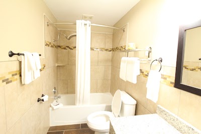 Photos of Westbridge Inn and Suites Clinton