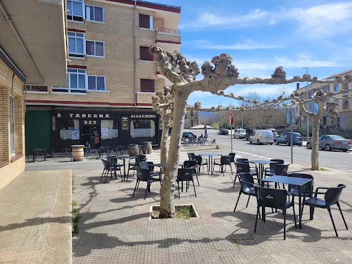 Taberna Algarrobo - Visual