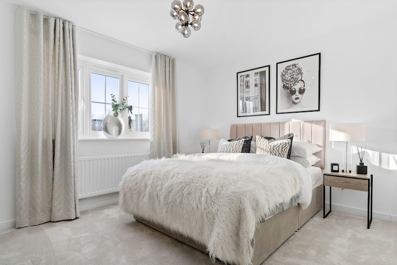 Miller Homes, Lunts Heath Rise photo 2