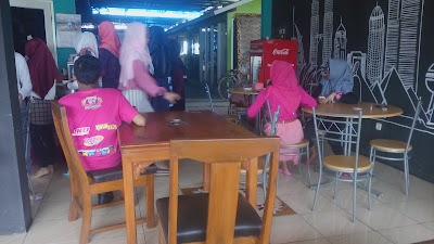 Photos of Qiye Resto Bu Diro
