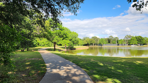 Leonard and Helen Johns Park - Thumbnail