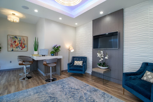Lori Logan DDS - Visual
