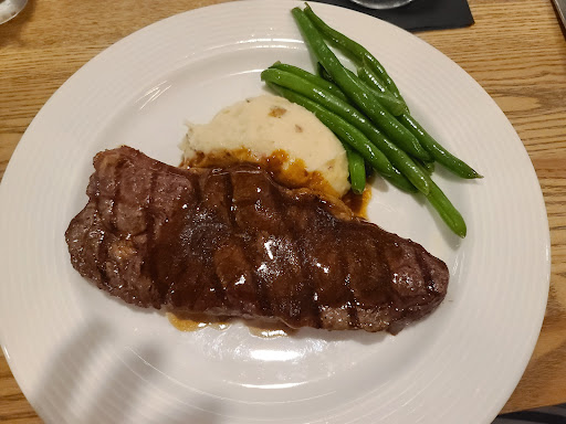 Johnny's Restaurant at the Wyndham Newport Hotel - Thumbnail