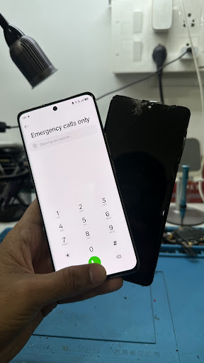 Hassle free, on spot mobile phone repair with original spare parts, walk-in for quality service a…