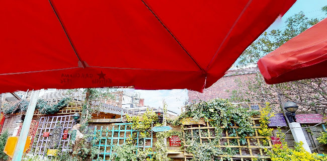 Comentarii opinii despre Chaplin's & The Cellar Bar