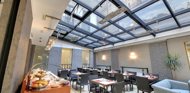 Nyitvatartás: Hotel Bristol