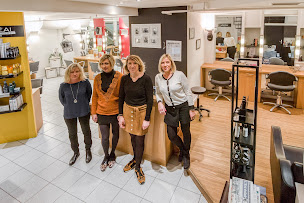 Photo n°19 de Atelier coiffure à Saint-André-les-Vergers (Perruquier)