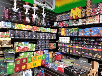 High End Smoke Shop, Everett