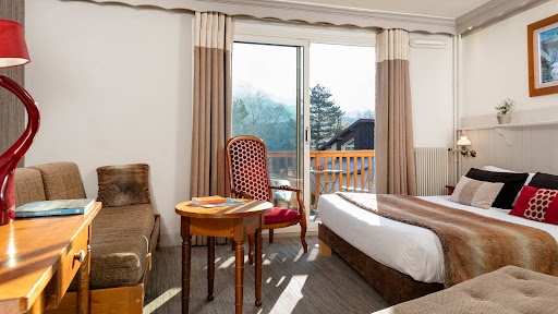 Photo de Hôtel les Bartavelles & Spa à Crots (05200)