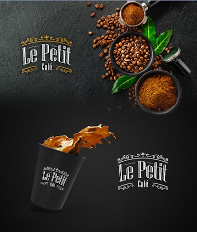 Le Petit Café