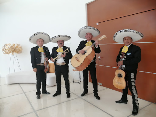 Mariachis en Tulum mariachi águilas del caribe